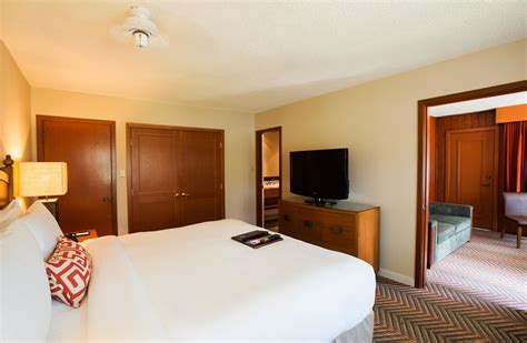 Premier Deluxe Room .